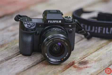 FUJIFILM X.